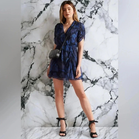 TED BAKER London Juleah Ruched Sleeve Blue Floral Dress, NWOT, Size 5 (Juniors) - Picture 5 of 6